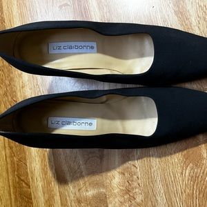 Liz Claiborne fabric pumps